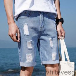 Nuevo hombre informal Clotos Ropa rasgada Jeans cortos Jeans pantanos Men Longitud de la rodilla Denim Cotton Boys Summer Jeans Shorts Man Vgg9