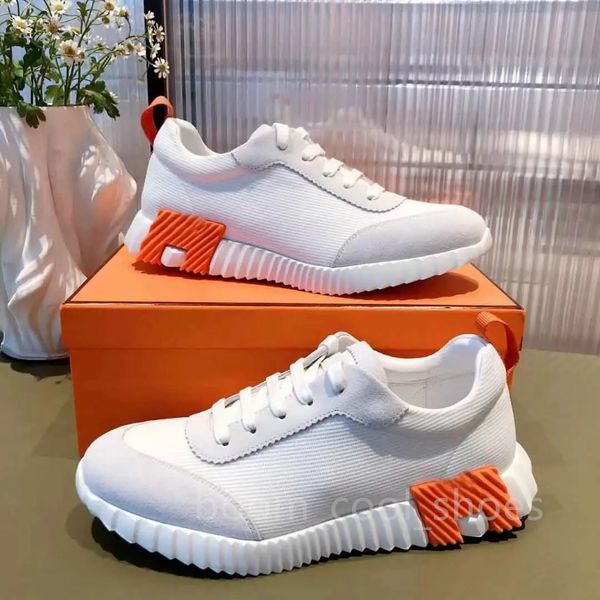 Zapatillas de deporte de diseñador Zapatillas de deporte que rebotan Zapatos casuales de gamuza Zapatillas de correr de malla de retazos transpirables Hombres Zapatillas de deporte planas de goma antideslizantes