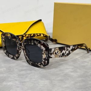 Nuevas gafas de sol de ojo de gato para hombres Gafas de sol de moda de la marca de lujo