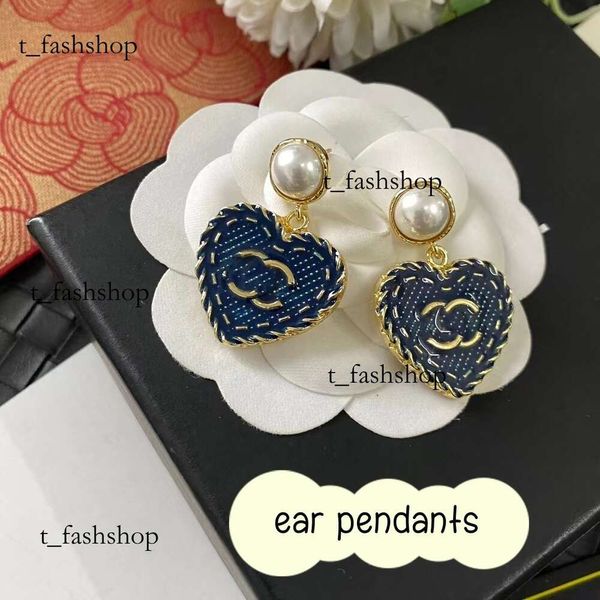 Nouveau concepteur de canal Woman Denim Pearl Collier Black Gold Vintage Advanced Boucles Advanced Collier Bracelet Ring Pin d'épingle Pin Hoile Clip Deux bijoux 285