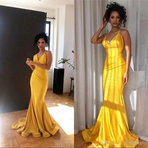 Nieuwe goedkope aankomst eenvoudige gele zeemeermin prom jurken halter v nek vloeren lengte feestjurken speciale ocn jurk avondkleding