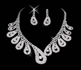 Nuevo conjunto de joyería nupcial de cristal brillante barato, collar plateado, pendientes de diamantes, conjuntos de joyería de boda para novia, mujer, nupcial Acc2743279