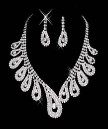 NOUVEAU BLING CRISTAL BRIDE BIELLY SETT SIGHER Collier plaqué en diamant Boucles d'oreilles en diamant Ensembles de bijoux pour la mariée Femme Bridal ACC8216911