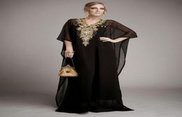 NOUVEAUX Vêtements islamiques arabes longs bon marché pour femmes Abaya à Dubaï Kaftan Robes de soirée arabe musulmane V Perles en mousseline de couche PROST8288722