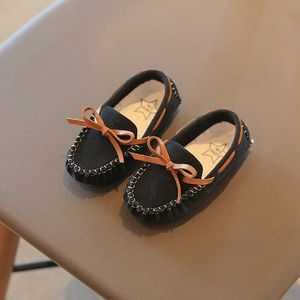 Nouveaux enfants chaussures habillées appartements noirs style britannique mocassins garçons chaussures en cuir véritable étudiant enfants mocassins