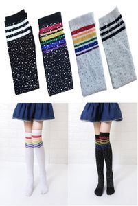 Nouveaux enfants Haule High Striped Socks Ringestone Rainbow Girls Stocks Kids Choches Girls Boys Long Tube Coton chaud Coton pour 312Y Y26384919