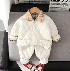 Nieuwe kinderen outfit jas jongens pakken set baby casual kleding sets katoenen jas + broek 2 stuks meisjes kleding sets baby outfit voor jongen jassen a-009