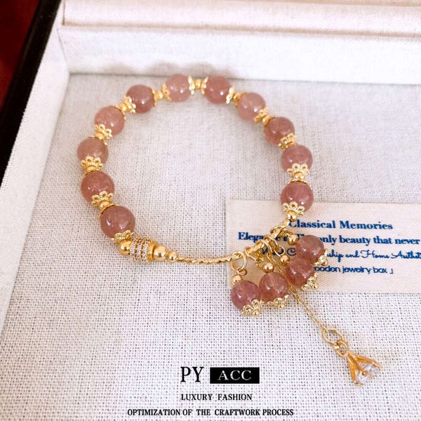 Nouveau style chinois véritable or électroplate de fraise bracelet zircon chinois-chiche de chaîne polyvalente petit nombre de bijoux de main de haute qualité