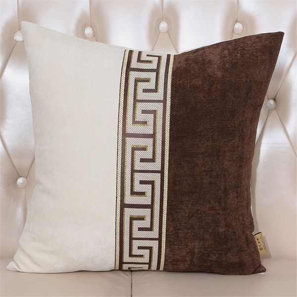 Nouveau style chinois oreiller ensemble broderie blanc et marron taie d'oreiller maison salon confortable hôtel maison 45x45cm couverture 210315