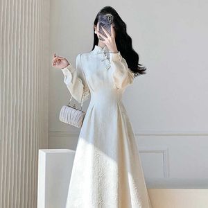 Nuevo Vestido Qipao blanco de estilo chino para mujer en invierno con un certificado de compromiso de alta gama vestido Formal de dama de honor