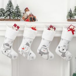 Nuevos suministros de decoración de Navidad Calcetines grandes de Navidad Colgante de medias de árbol de Navidad regalo para niños bolsa de dulces escena vestir RRA464
