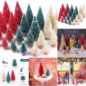 Lot de 24 mini arbres artificiels avec brosse à bouteille, arbres de village de Noël avec base en bois, petit arbre en sisal pour décoration de table de Noël