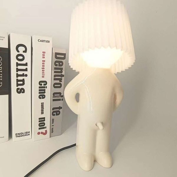 Nueva lámpara de mesa creativa Claeted Naughty Boy, iluminación de lectura con pliegues LED únicos, luz de noche para dormitorio, regalo para niños