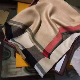 Nieuwe klassieke Britse geruite katoenen dames dames kasjmier sjaal van hoge kwaliteit voor dames herfst- en wintersjaal sjaals