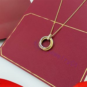 Nieuwe klassieke ontwerp drie ring charme hanger dames meisje ketting 18k gouden bruiloft sieraden ketting diamanten halsketting