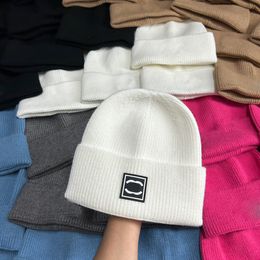 Nieuwe Klassieke Designer Herfst Winter 6 Kleuren Beanie Hoeden Mannen en Vrouwen Mode Merk Kristal Dubbele Letter C Universele Gebreide Muts Herfst Wol Outdoor Warme Schedel Caps