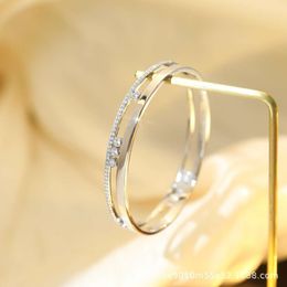 Nouveau bracelet de créateur classique V or version haute à moitié plein de diamants double bracelet en or rose bijoux de mode de style japonais et coréen pour femmes