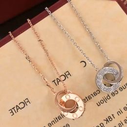 Nieuwe klassieke designer ketting hanger ketting liefhebbers sieraden mannen en vrouwen dubbele ring vol diamanten twee rijen diamanten hanger liefde ketting liefhebbers geschenken.