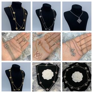 Nouveaux colliers de pendentif de mode classiques pour femmes Collier de coulet de lingous élégant