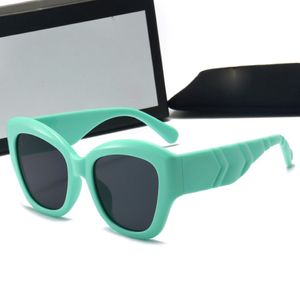 Nouveau classique G Woman Cat Eye Sunglasses Fashion Fashion UV400 ONDES DE CADRES SQUÉ