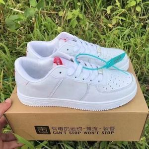 Nouveaux hommes classiques forces 1 chaussures de course de blé un skate air bas blanc noir nuage brume bleu homme femmes baskets hommes mi femmes entraîneur de sport AF1size36-44 A06