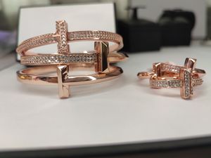 Nieuwe klassieke roségouden bangle armbanden armband diamant brede smal Love for Women Girls Mom Dochterontwerper Jewlery paar Fashion Party Mens Rings Set Cool