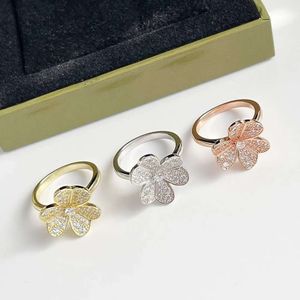 Nouveau Solitaire classique Sweet EffeUillages FRIVOLES FOUR COLOR DE FOURNE A FLOWN VAN GOLAD RING Girls Love Love Valentine's Designer Bijoux Cleefs