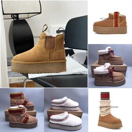 Nieuwe Klassieke Trui Brief Hoge Laarzen Designer Vrouwen winter Stapellaars Fashion Hot australië over de knie platform snowboots Bont ugglie Laarzen Slippers Enkel aa1