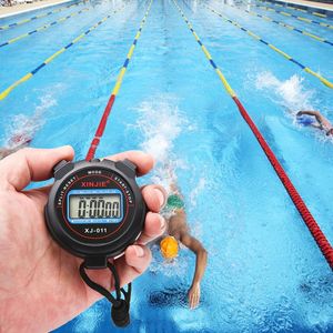 Nieuwe klassieke waterdichte digitale professionele handheld sport stopwatch timer stop Watch met string voor sportcoaches scheidsrechters