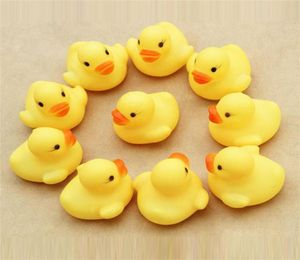 Nieuw klassieke 10 -stcset Rubber Duck Duckie Baby Shower Water Toys For Baby Kids Children Birthday Gunsten Geschenk speelgoed 1796334