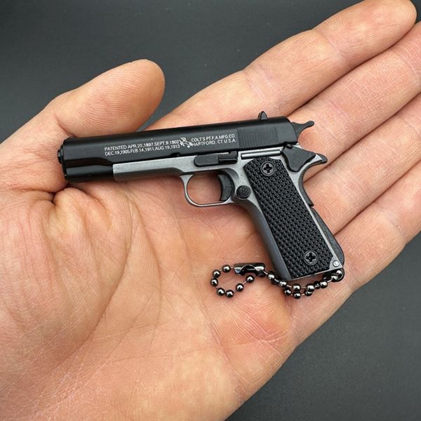 Nouvelle couleur 1911 série jouet pistolet pendant alliage noir / argent pistolet en métal complet pistolet sac à anneau accessoires pendentif cadeau portable fidget jouet 027