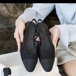 Nieuwe kleur klassieke damesschoenen Hoge hakken Mode lederen schoenen Ontwerpers Luxe Slingback schoenen Kantoorschoenen Zomer Veelzijdige schoenen Fabrieksschoenen