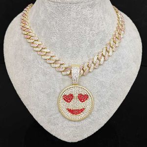 NOUVEAU COLORD DIAMANT FULL SOURING SOURING COEUR RED Collier Eye Collier Hip-Hop Chaîne Pullage polyvalent Grand Pendant