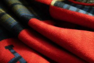 Couvertures de maison de luxe de qualité supérieure, nouvelles couleurs, rouge Nevy, en laine épaisse, pour lit et canapé, bonne qualité, vente de grande taille, 1.5kg