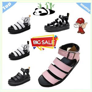 Nieuwe comfortontwerper Slippers Luxe sandalen Jonge dames Zomer Casual glijbanen Sliders Sandalen Vrouw Mules Sandles Beach schoenen Maat 36-45