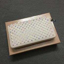 NIEUW Vergelijk met vergelijkbare items vrouwen en mannen lange stijl portefeuilles paneelschakels spiked clutch tassen octrooi echt leer klinknagels ba174n