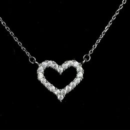 Nieuwe beknopte stijl zilveren ketting volledige diamant liefde hart ketting vrouwelijke liefde zirkoon hanger een ketting zilveren ketting korte sleutelbeen ketting