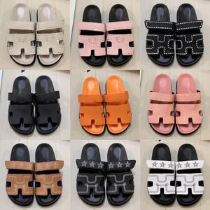 2024 dames sandalen slippers mode luxe luxe slipper lederen rubberen flats sandalen zomer strandschoenen loafers tandwielbodems schuifregelaars maat 34-44