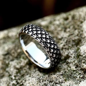 Nieuwe creatieve ontwerpen ringen roestvrijstalen viking drakenring voor mannen vintage drakenschaal sieraden