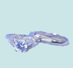 Nouvelle bague de diamant en forme de cœur créative femelle européenne et américaine généreuse de fiançailles généreuse bague entièrement 7969637