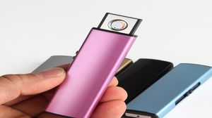 Nieuwe creatieve persoonlijkheid push dubbele aanstekers sigarettenaansteker USB oplaadbare aansteker winddichte USB-aansteker voor gift6171498