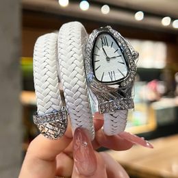 Nueva personalidad creativa para mujeres relojes de serpientes marcas de mujer de lujo elegante cuarzo damas pulsera diamante pulsera de pulsera Montre femme regalo de cumpleaños de alta calidad