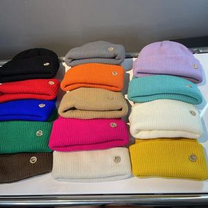 Nieuwe grensoverschrijdende e-commerce voor fabrikanten voor groothandel in gebreide truien, heren en dames, effen kleuren, warme dikke wollen hoeden.