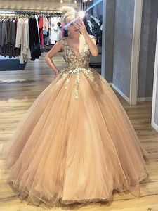 Nouveau personnaliser nouveau personnaliser col en V dentelle champagne robes de bal longues appliques dentelle robe de bal tulle robes de soirée robe de bal