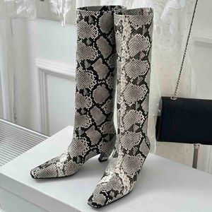 New Davis Knee High Boots Slip-On Point Oned Stietto Heels Fashion Designer de luxe Fashion INS Crocodile Patene Leather Sole Shoes Factory Footwear Taille 35-41