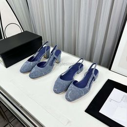 Nieuwe denim slingback dikke sandalen lederen zool dikke blok hakken flats ronde neus dames luxe ontwerpers trouwjurk avond schoenen fabriek footwea maat 35-43