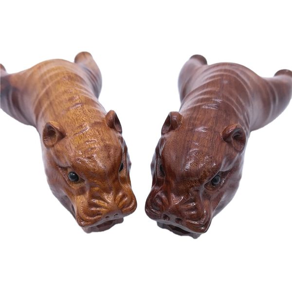 Nouveau désert en bois massif en bois Slingshot Bionic Handleic Flying Tiger Copper Head CNC Collection compétitive Slingshot