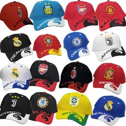 Nieuw ontwerp Ball Hat Football National Team Club Duck Tongue Canvas bevatte herenstoftas Fashion Men's and Women's Hat