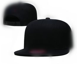 Nuovo design Canvas Baseball Cappelli firmati Cappellini aderenti da donna Cappellino da uomo a strisce di moda K67