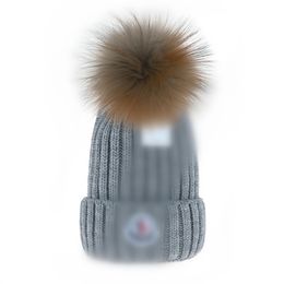 Nieuwe ontwerpontwerper Beanie Classic Letter Knitted Bonnet Caps Cler voor heren Dames herfst Winter Warm Dikke Wol Borduurwerk Koude hoed Kaar Fashion Street Hoeden Mon19